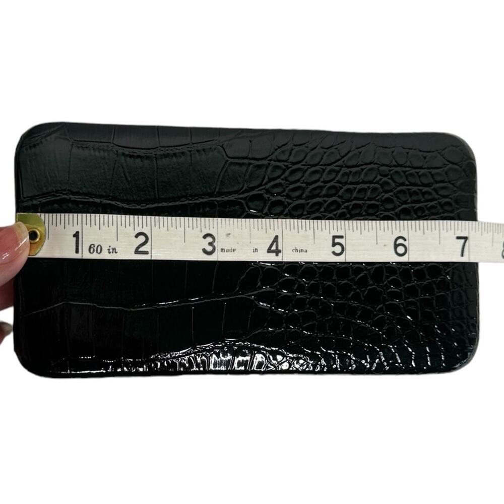 Under One Sky Vintage Clutch Black Snap Closure Clutch - Picture 6 of 9
